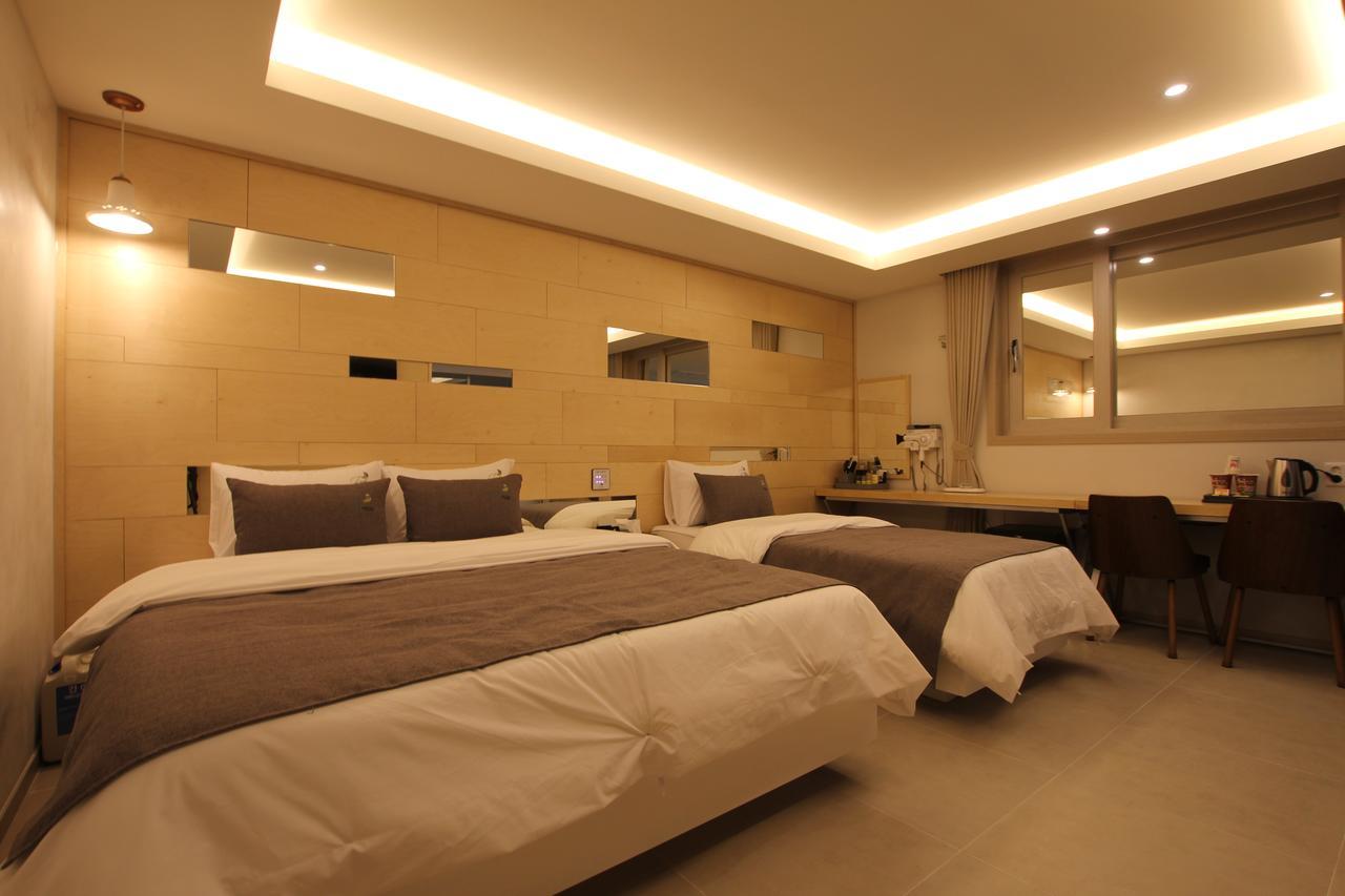 Jade Hotel Ilsan Ni Exteriér fotografie